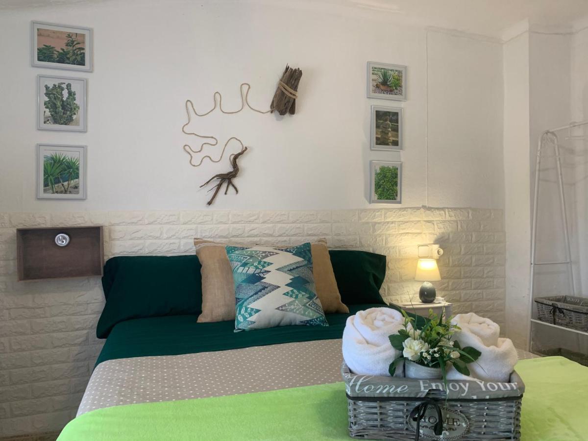 منزل الضيف ديلتيبري  في Casa Enric , Con Zona Infantil, Piscina Y Parking Privado المظهر الخارجي الصورة