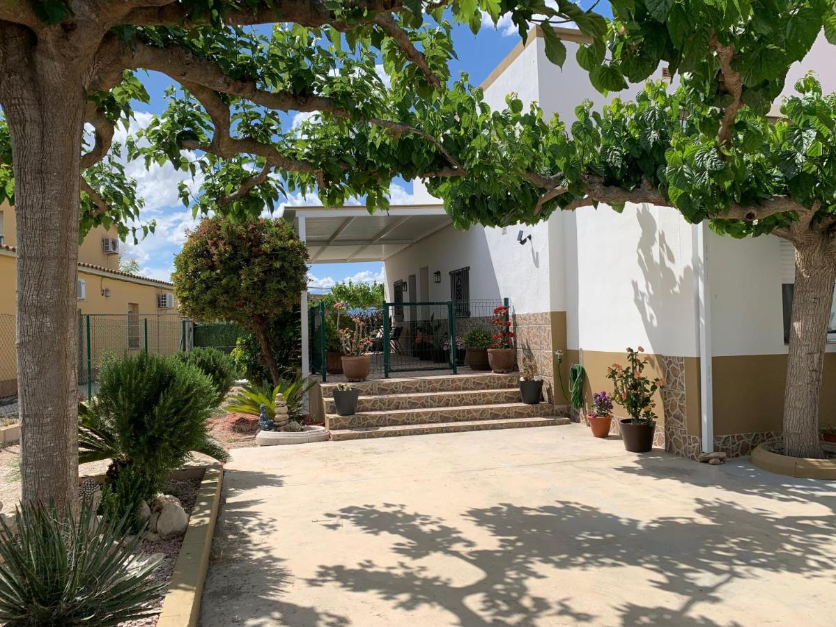 منزل الضيف ديلتيبري  في Casa Enric , Con Zona Infantil, Piscina Y Parking Privado المظهر الخارجي الصورة